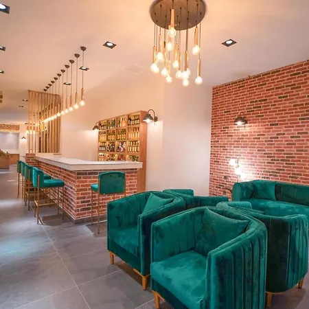Ξενοδοχείο Hotel Amore 3*