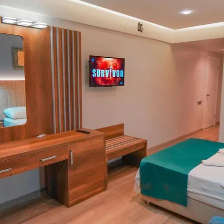 Ξενοδοχείο Hotel Amore 3*