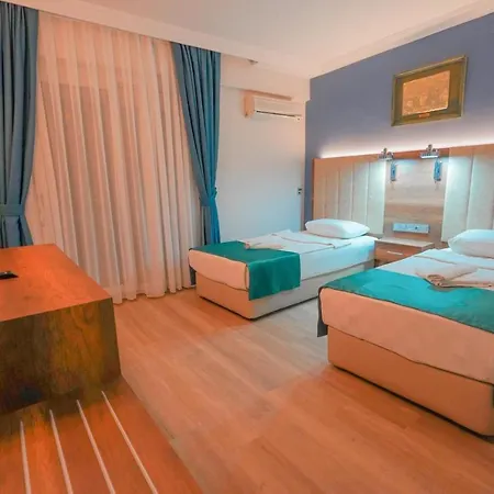 Hotel Amore Ξενοδοχείο 3*