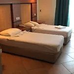 Hotel Amore 酒店 马尔马里斯