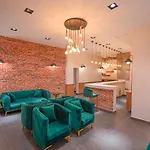 Hotel Amore 酒店