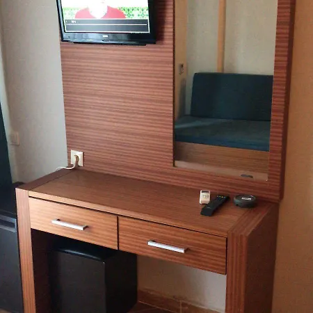 Hotel Amore 3* 马尔马里斯