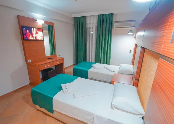 Отель Hotel Amore