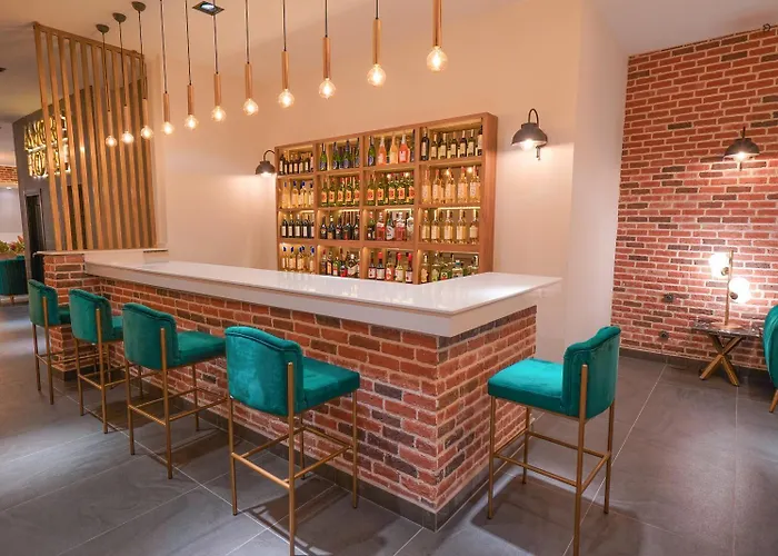 Hotel Amore 马尔马里斯